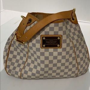 Louis Vuitton galleria pm